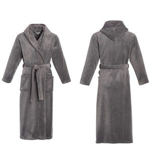 New in packaging Men’s Robe